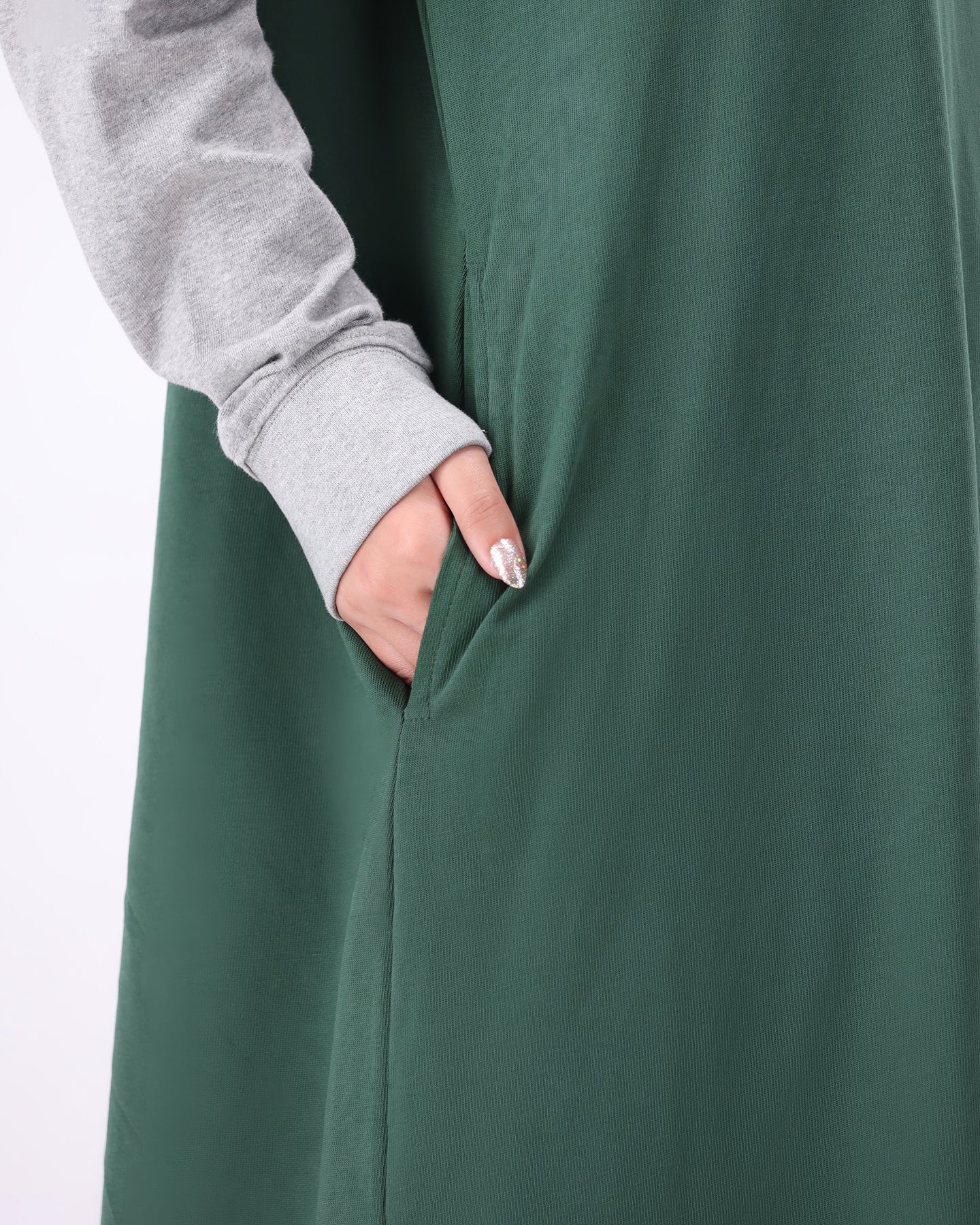 Godfidence Raglan Thobe