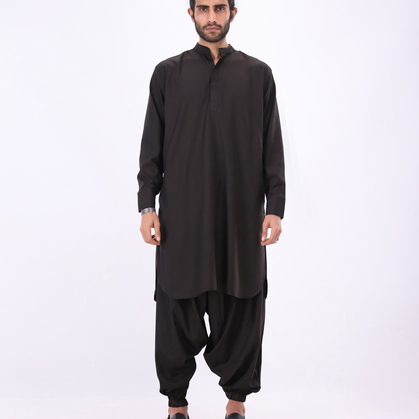 Elegant Noir – Jogger Kurta Set