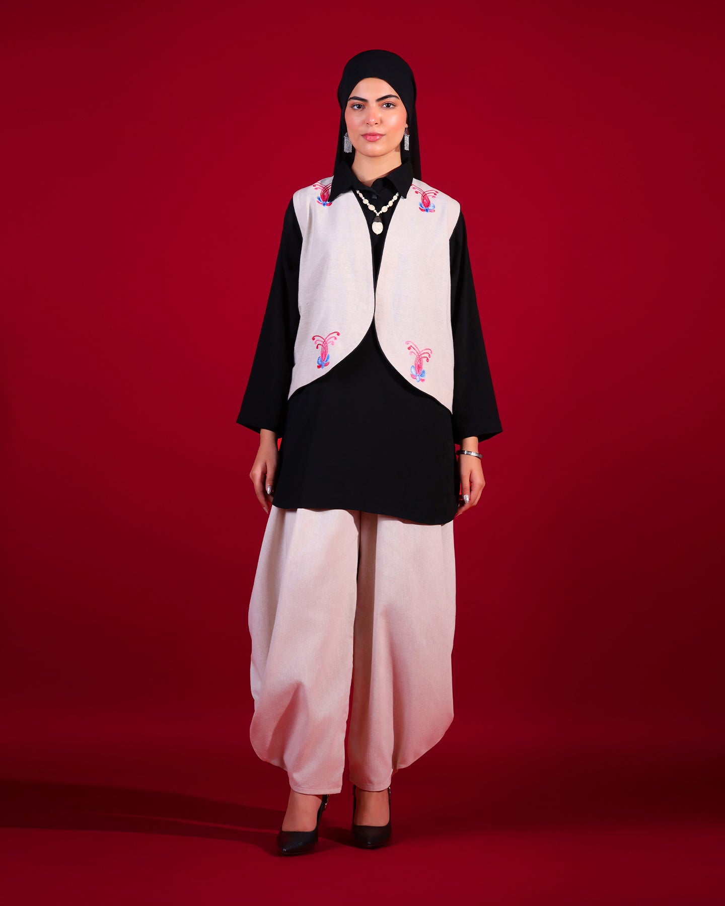 Zaha – Irish Linen Koti Set