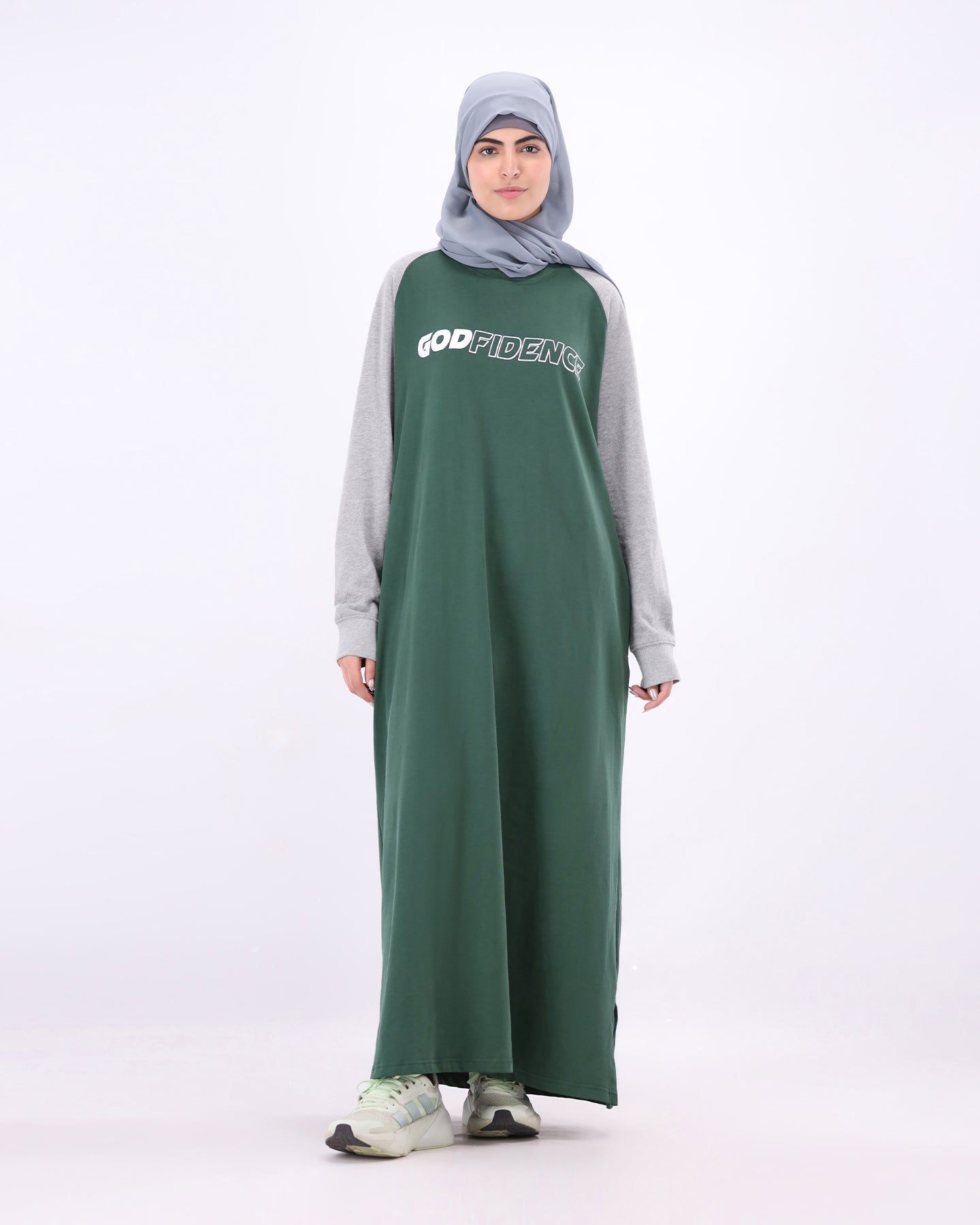 Godfidence Raglan Thobe