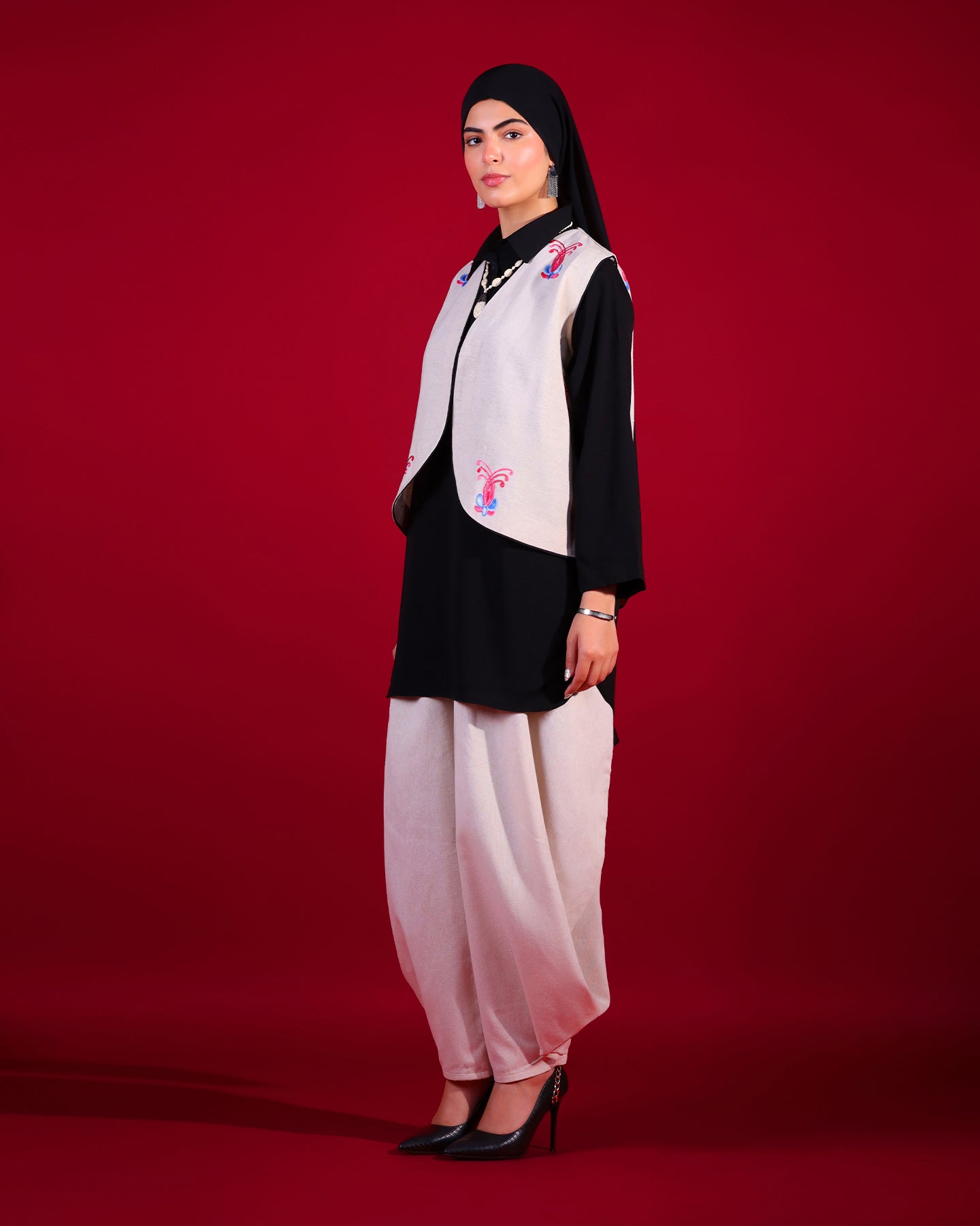 Zaha – Irish Linen Koti Set