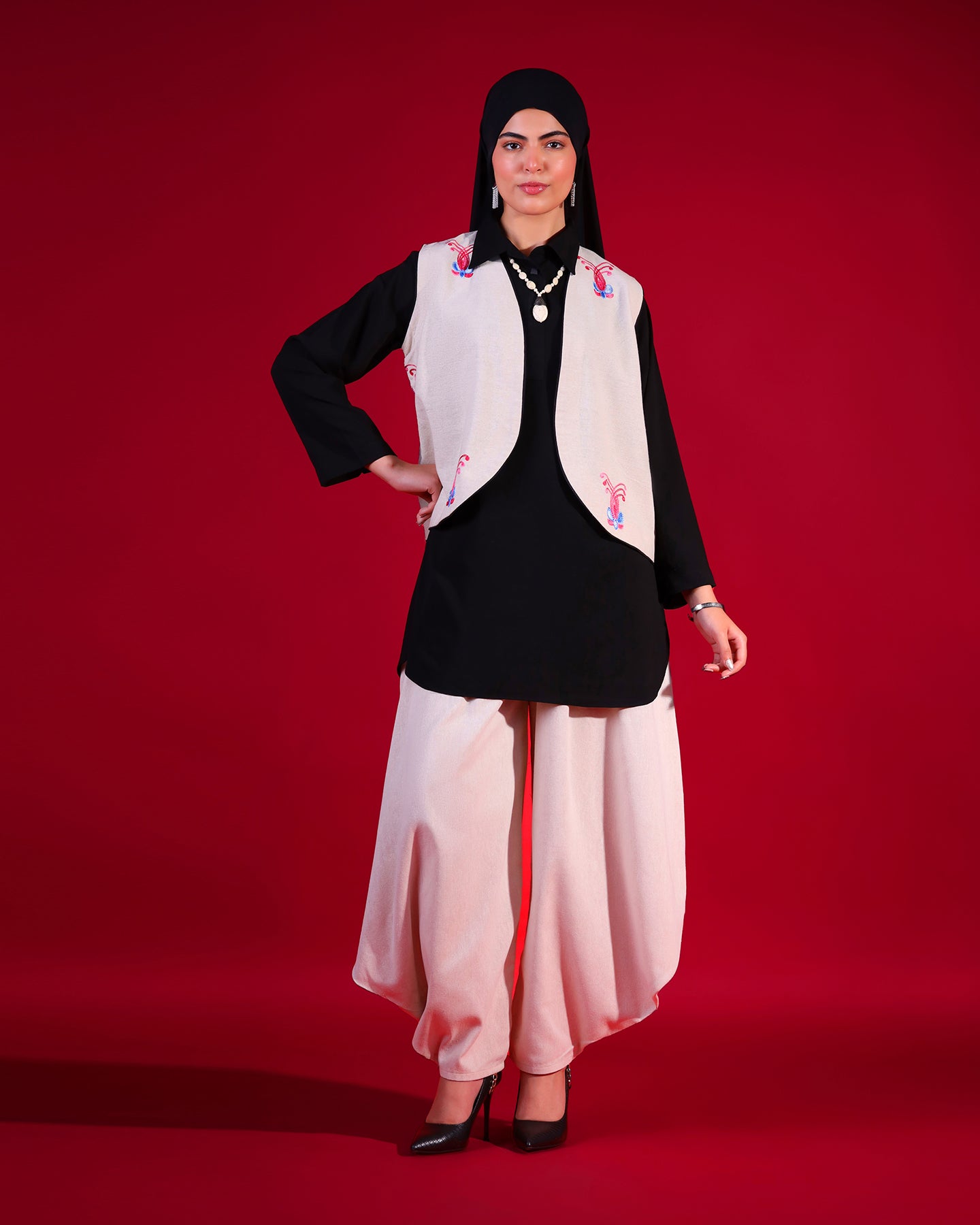 Zaha – Irish Linen Koti Set