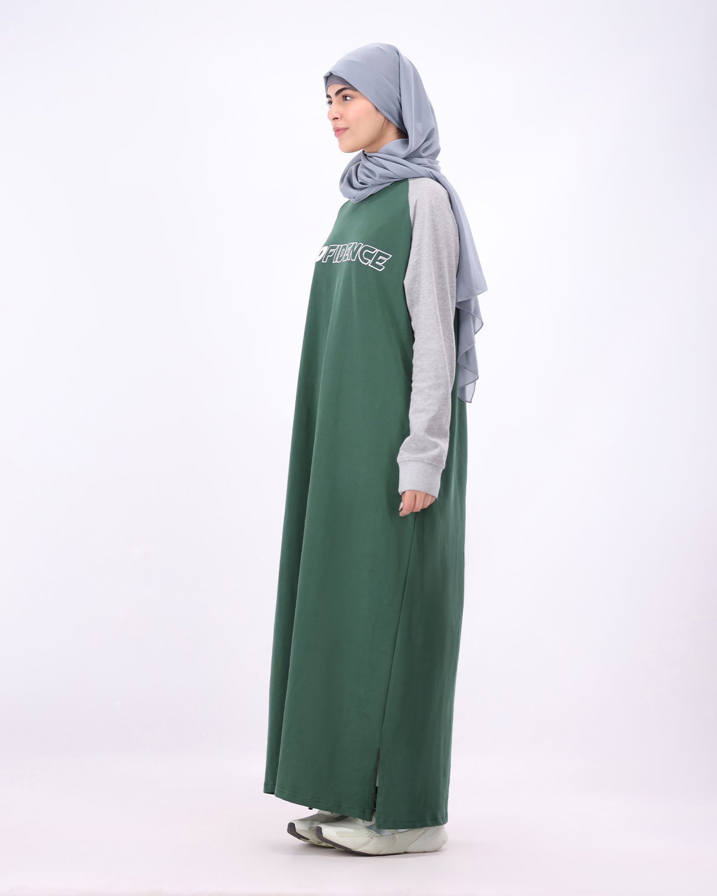 Godfidence Raglan Thobe