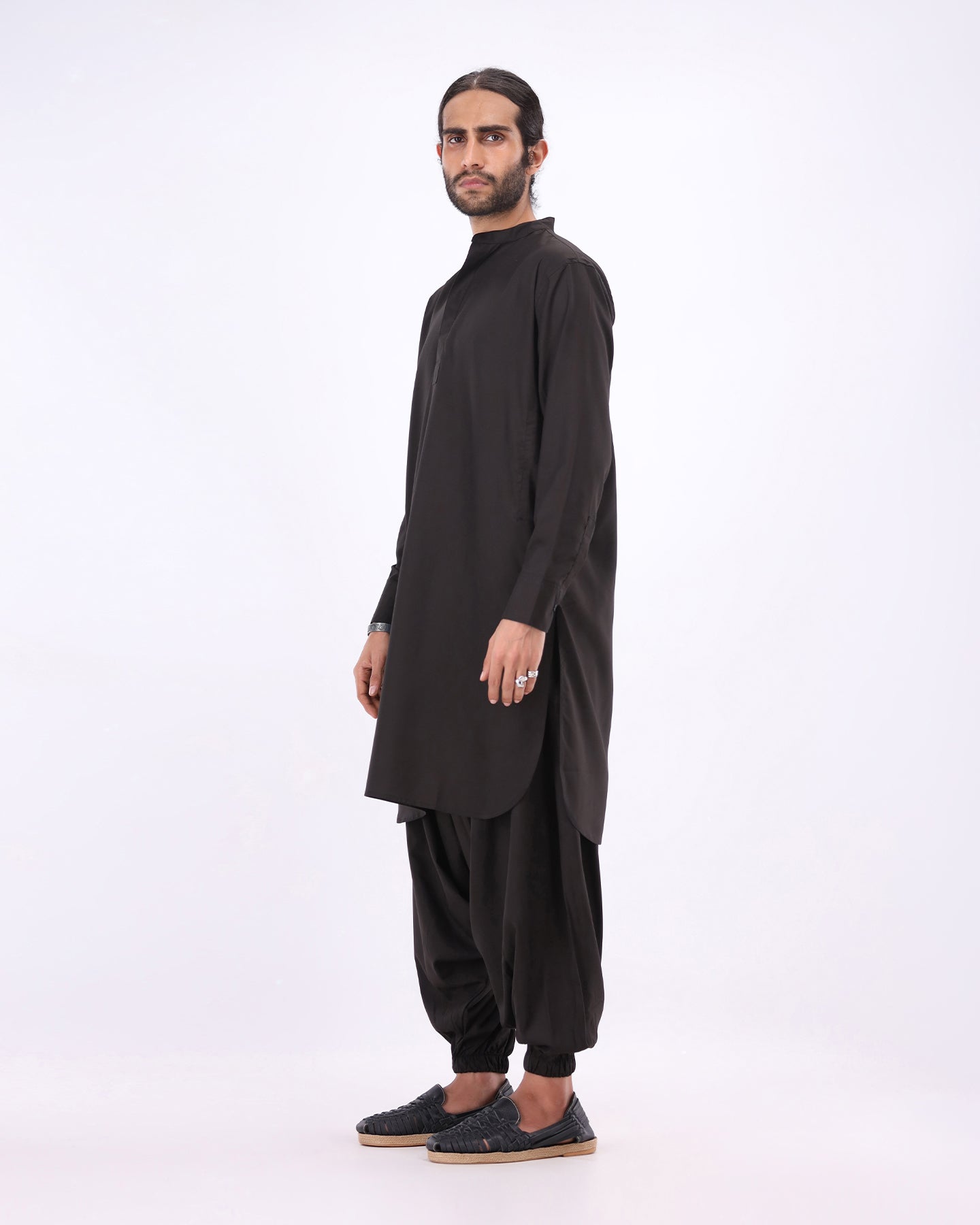 Elegant Noir – Jogger Kurta Set