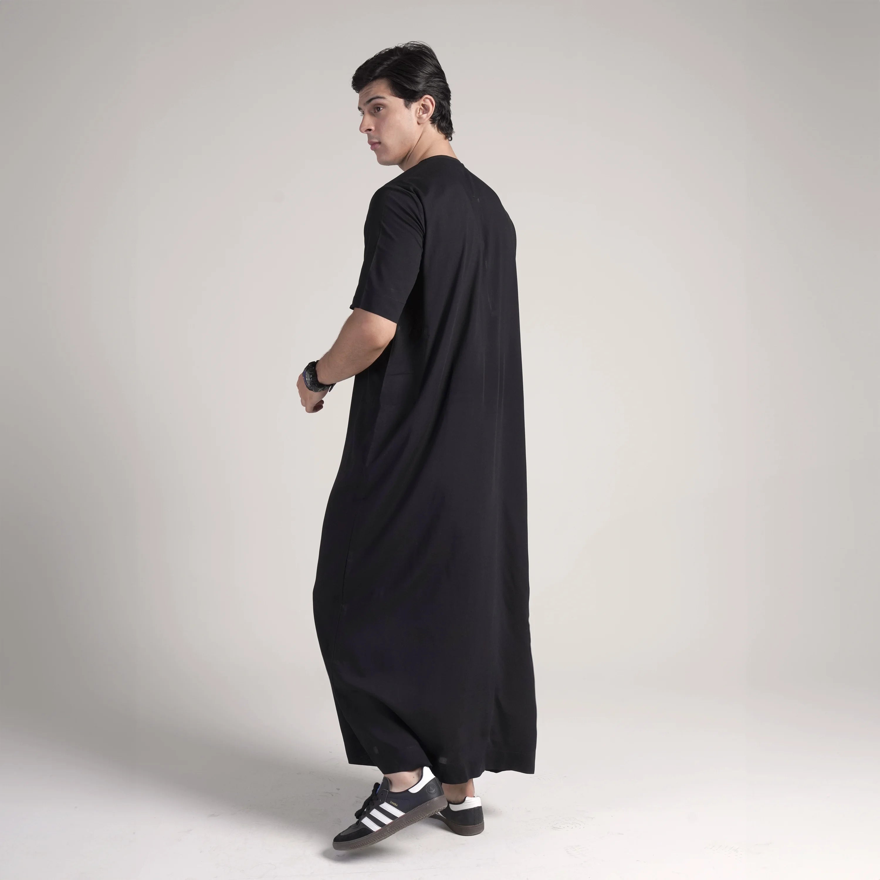 Midnight Minimalist Thobe